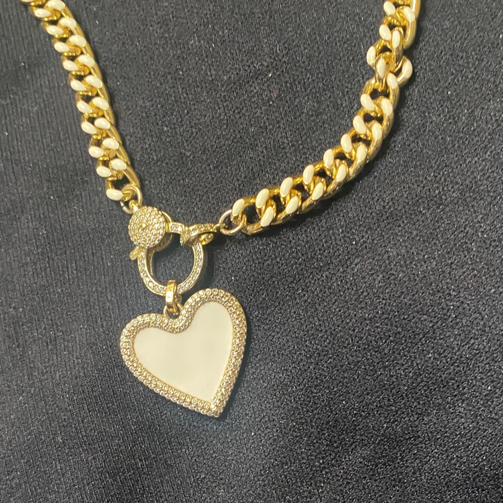 Source Unknown Gold and Cream Heart Necklace